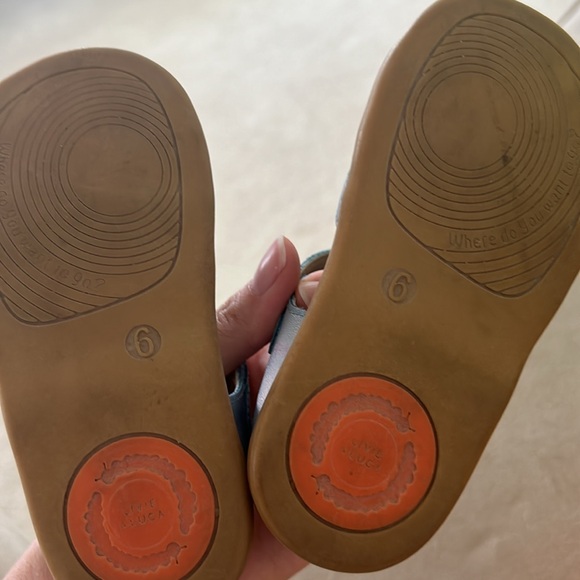 Toddler girls size 6 Livie & Luca iridescent metallic sandal Mary Jane’s - Picture 4 of 5